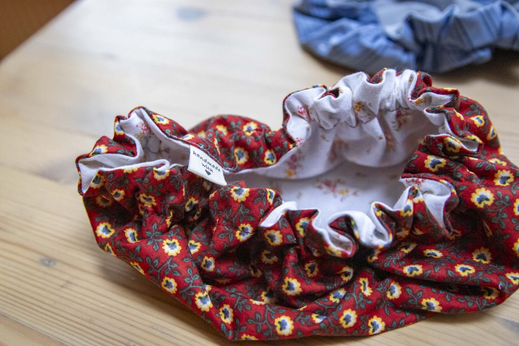 Herbruikbare afdekhoes rood bloemetje - Afbeelding 2